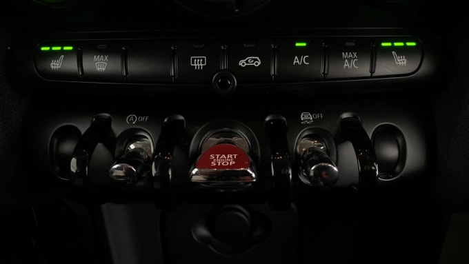 2021 Mini Hatch
