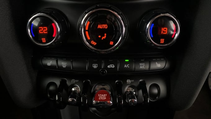 2021 Mini Hatch