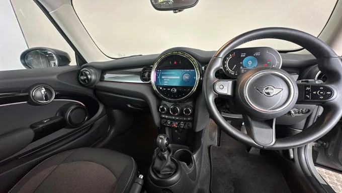 2021 Mini Hatch