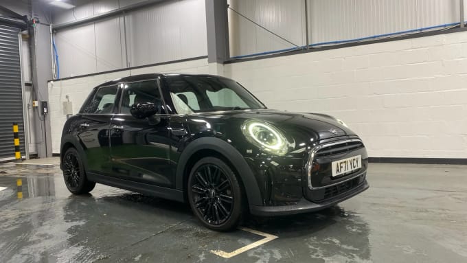 2021 Mini Hatch