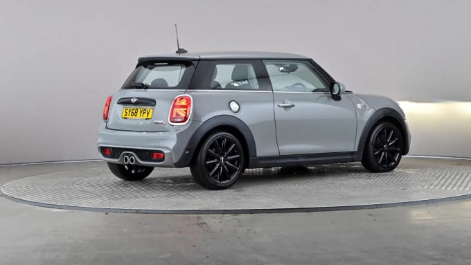 2018 Mini Hatch