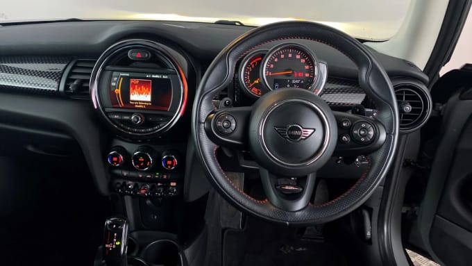 2018 Mini Hatch