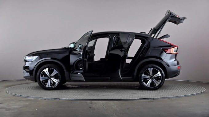 2023 Volvo C40