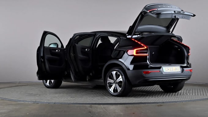 2023 Volvo C40