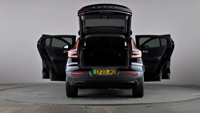 2023 Volvo C40
