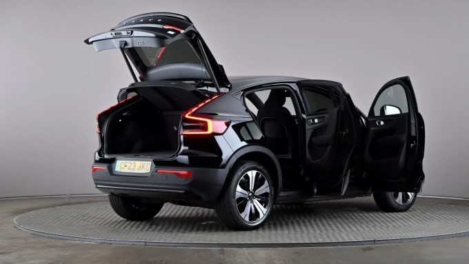 2023 Volvo C40
