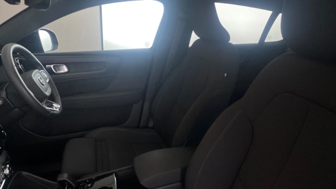 2023 Volvo C40