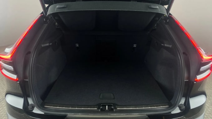 2023 Volvo C40