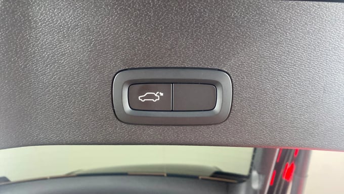 2023 Volvo C40