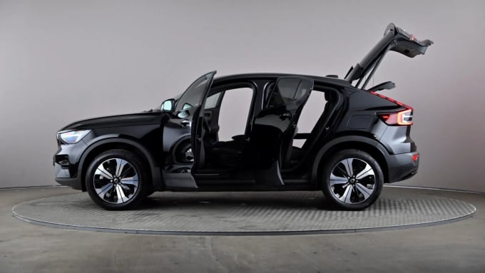 2023 Volvo C40