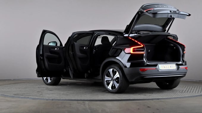 2023 Volvo C40