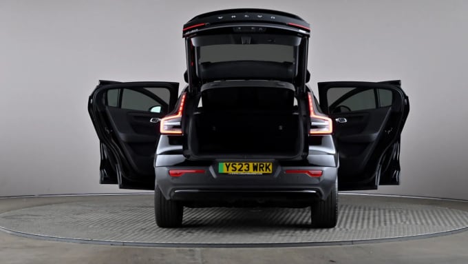 2023 Volvo C40