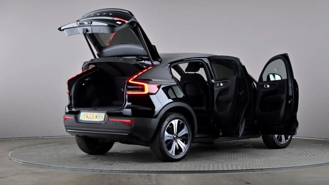 2023 Volvo C40
