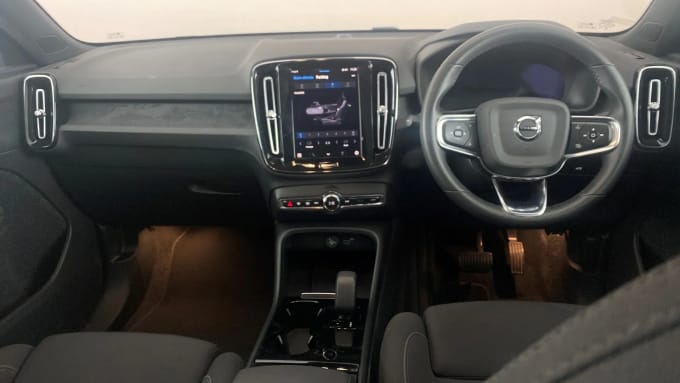 2023 Volvo C40