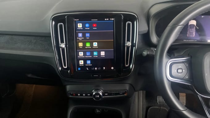 2023 Volvo C40