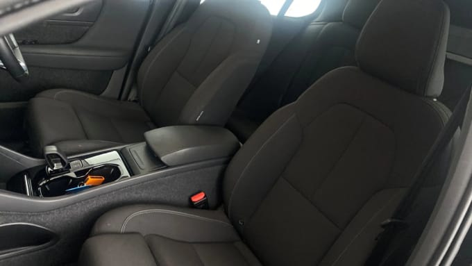 2023 Volvo C40