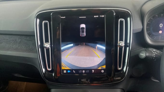 2023 Volvo C40