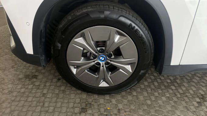 2024 BMW Ix1
