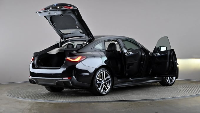 2024 BMW I4