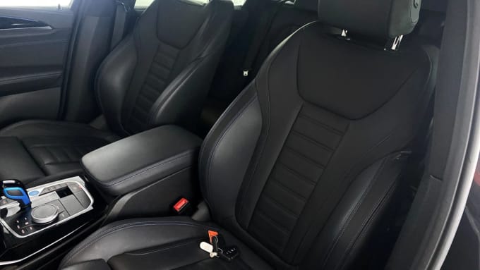2022 BMW Ix3