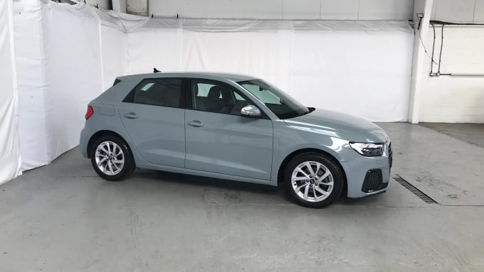 2022 Audi A1