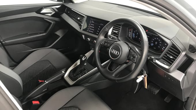 2022 Audi A1