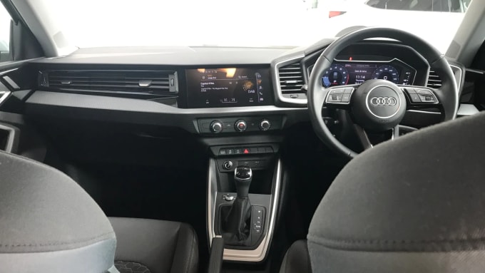 2022 Audi A1