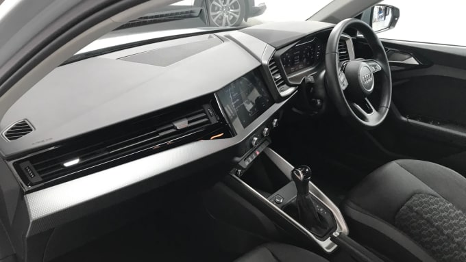 2022 Audi A1