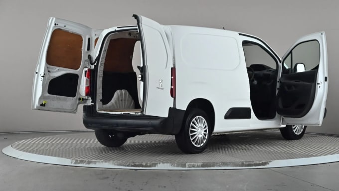 2020 Peugeot Partner