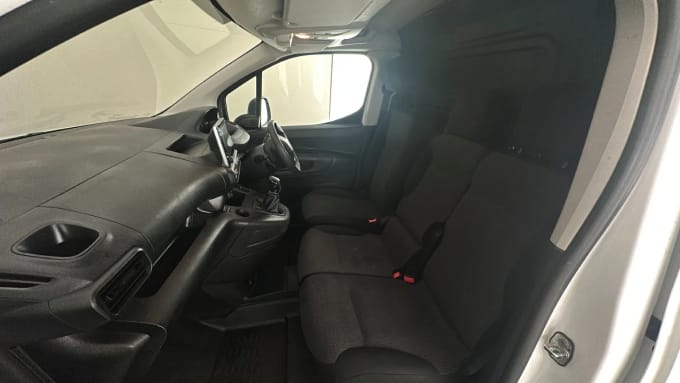 2020 Peugeot Partner