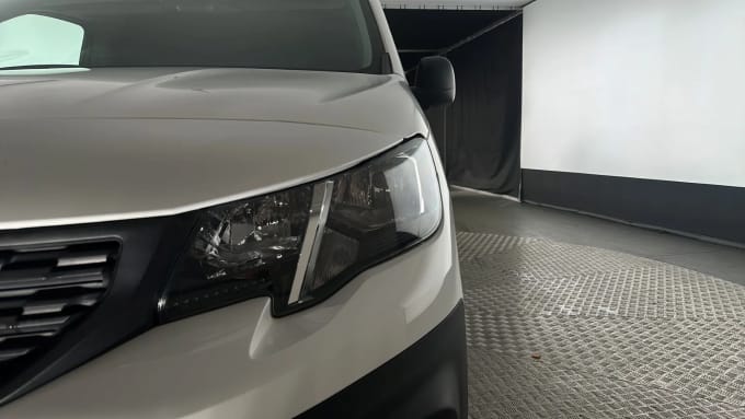 2020 Peugeot Partner