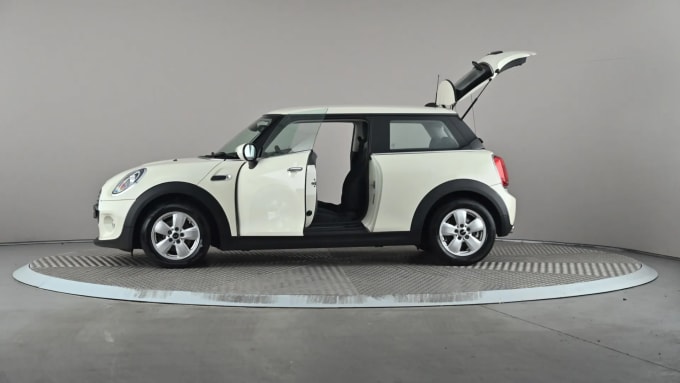 2021 Mini Hatch