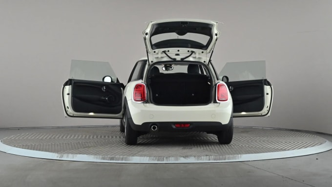 2021 Mini Hatch