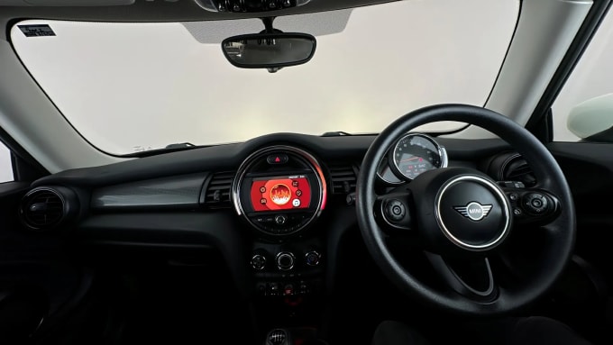 2021 Mini Hatch