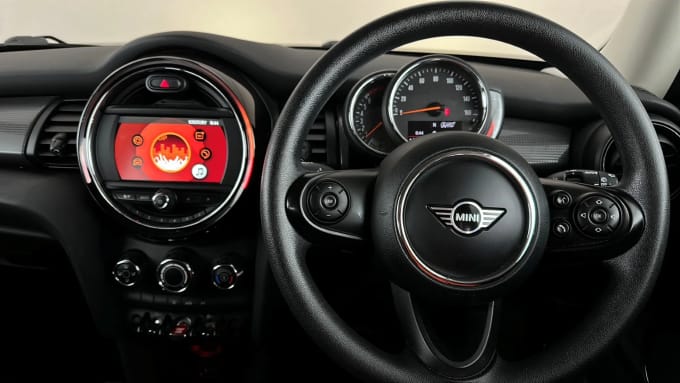 2021 Mini Hatch