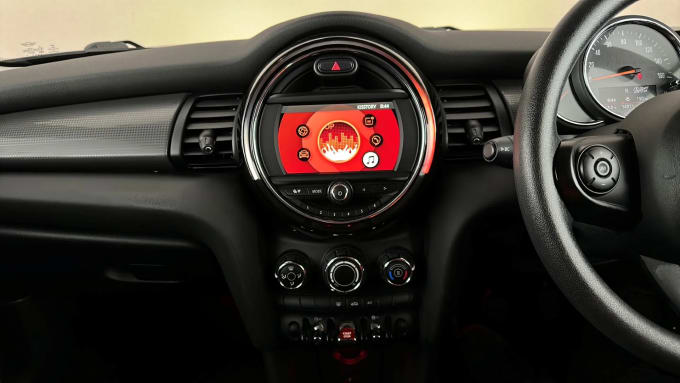 2021 Mini Hatch