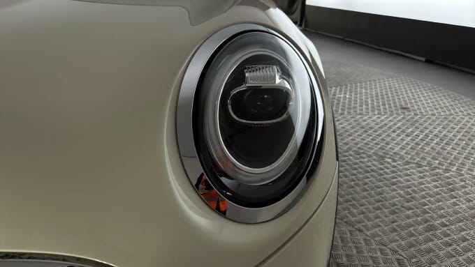 2021 Mini Hatch