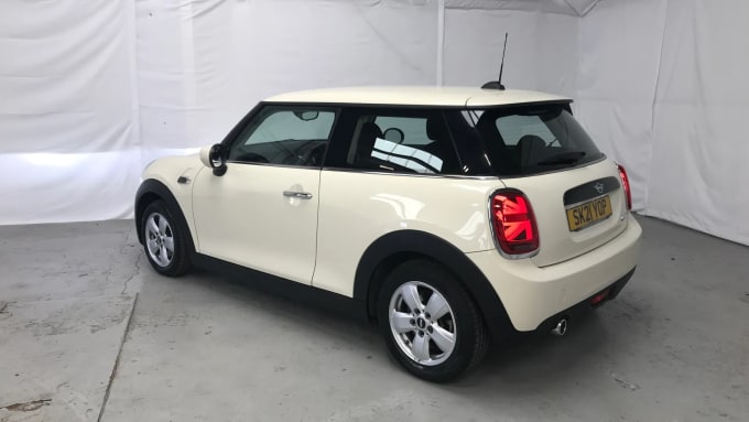 2021 Mini Hatch