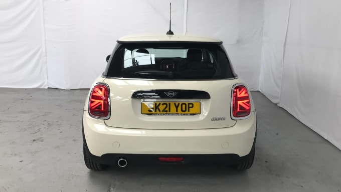 2021 Mini Hatch
