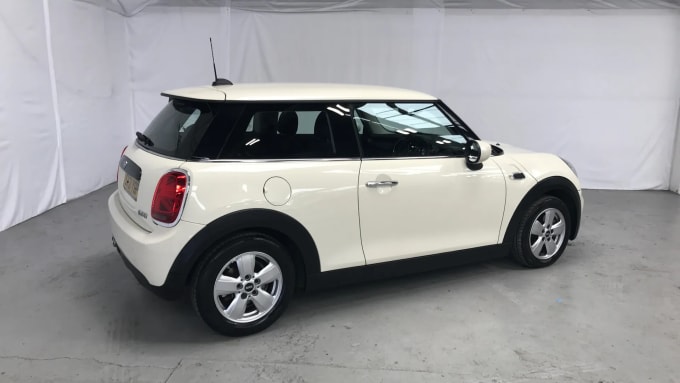 2021 Mini Hatch