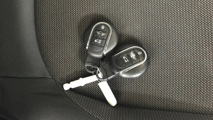 2021 Mini Hatch