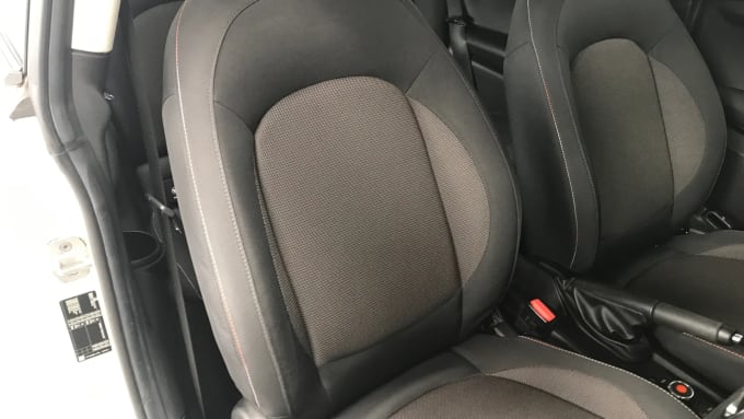 2021 Mini Hatch