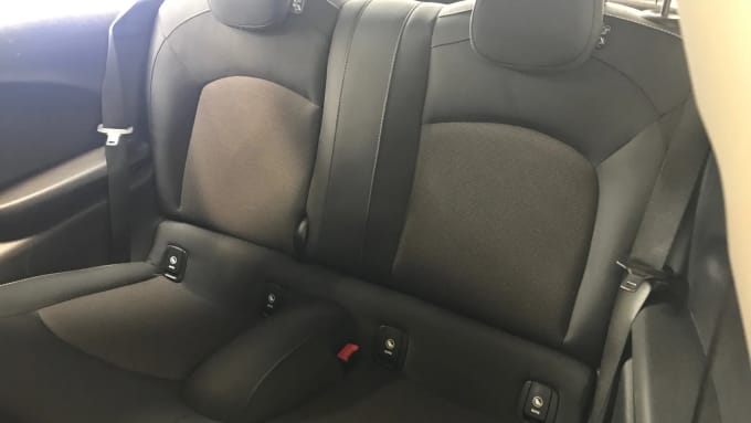 2021 Mini Hatch