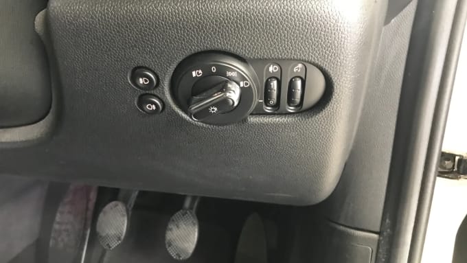 2021 Mini Hatch