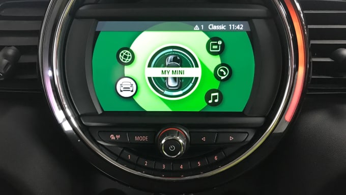 2021 Mini Hatch