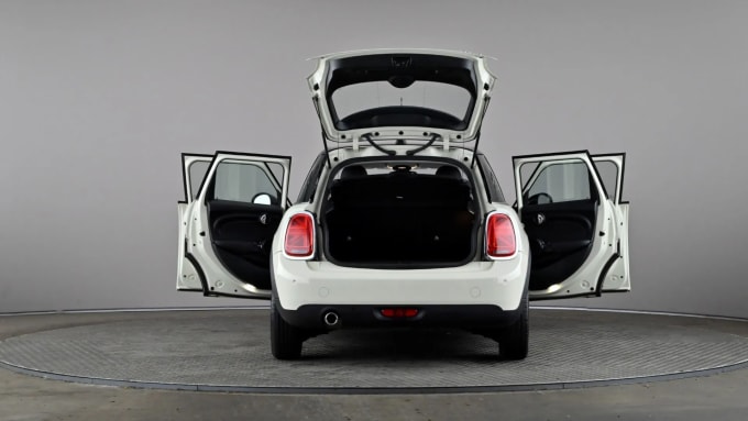2018 Mini Hatch