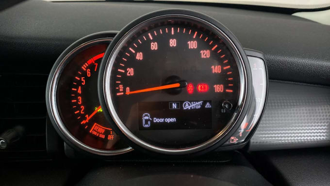 2018 Mini Hatch