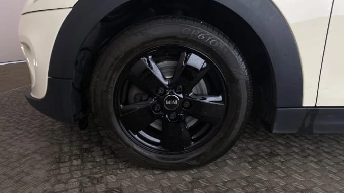 2018 Mini Hatch