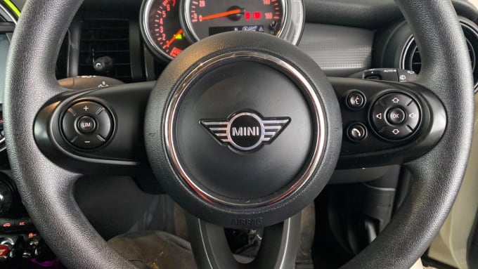 2018 Mini Hatch