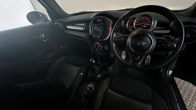 2019 Mini Hatch